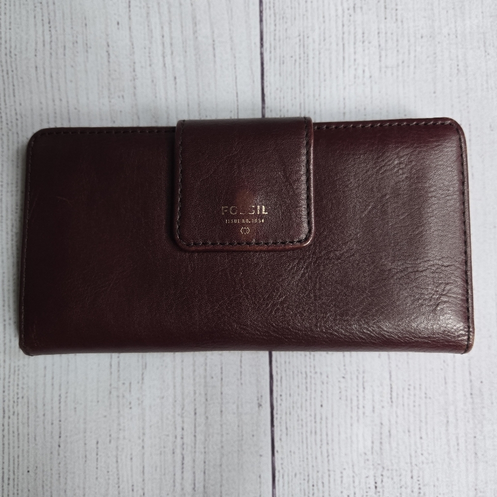 Fossil Burgundy Logan Tab Wallet